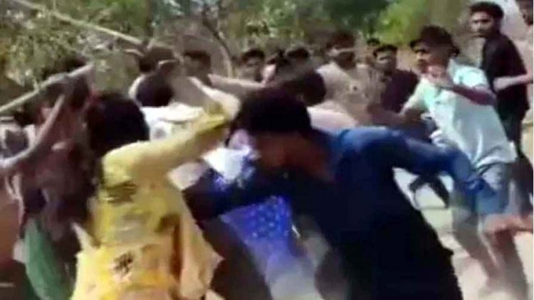 तालाब में मछली पकड़ने को लेकर दो पक्षों में हिंसक झड़प, बच्चे समेत कई घायल, इलाके में तनाव, अतिरिक्त बल तैनात, वीडियो वायरल, 20 लोगों पर मामला दर्ज