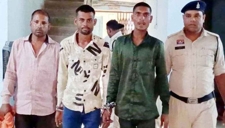 टाटा मैजिक से गौवंश तस्करी का खुलासा, आरंग पुलिस ने दो नाबालिग सहित पांच आरोपियों को गिरफ्तार कर भेजा सलाखों के पीछे, 4 मवेशी बरामद
