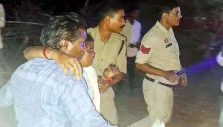 नेशनल हाईवे पर भीषण सड़क हादसा, खड़े ट्रैक्टर से टकराई मालवाहक गाड़ी, महिला और बच्चे समेत 8 लोग घायल, मची अफरा-तफरी, जांच में जुटी पुलिस