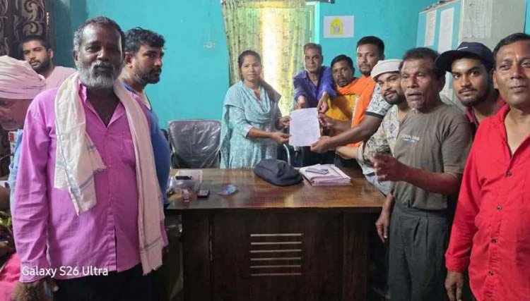 पांडुका में शराब दुकान दोबारा खोलने की मांग, ग्राम सभा में सैकड़ों ग्रामीणों ने सरपंच को सौंपा आवेदन, इधर नशे की गर्त से बाहर निकालने नशामुक्ति की शपथ