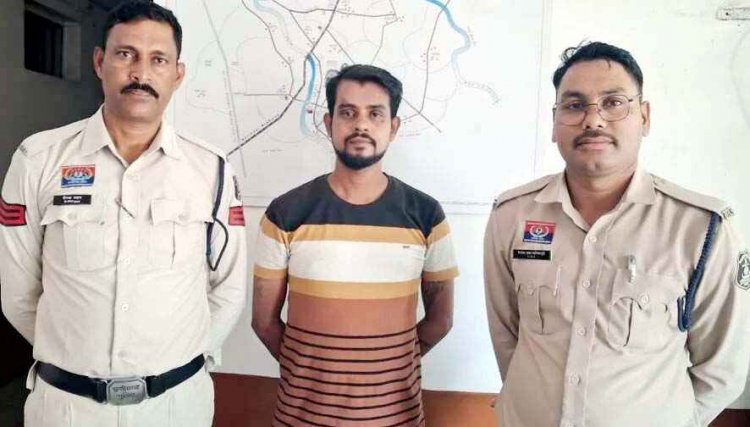 जमीन विवाद में बीयर की बोतल से जानलेवा हमला, हत्या के प्रयास का फरार आरोपी शिवा ठाकुर गिरफ्तार, पुलिस ने निवास पर दबिश देकर धर-दबोचा