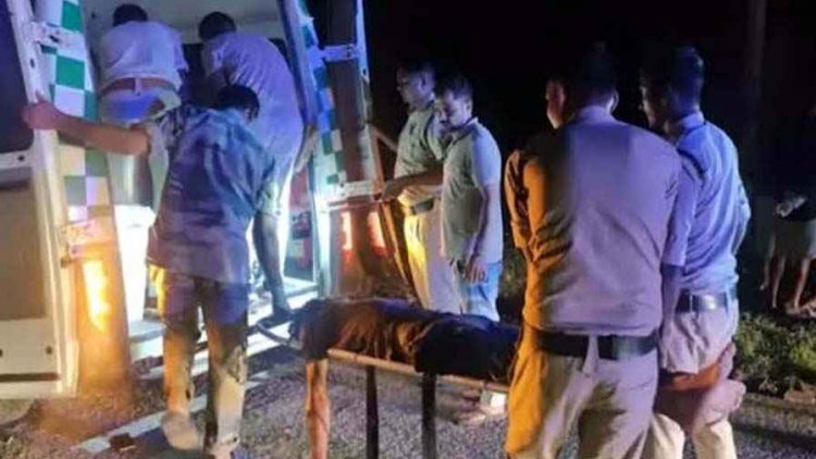 आधी रात भीषण सड़क हादसा: पिकअप और ट्रक की जोरदार टक्कर, चीख पुकार, 3 मजदूरों की दर्दनाक मौत, 7 की हालत नाजुक, परिजनों में पसरा मातम