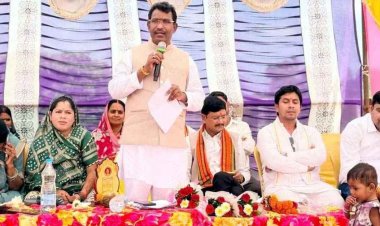 घोघरा में विकास की नई तस्वीर, सीसी रोड और सामुदायिक भवन का लोकार्पण, MLA रोहित साहू - ग्रामीण क्षेत्रों का विकास सरकार की सर्वोच्च प्राथमिकता