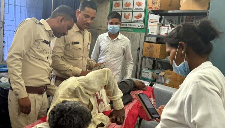 गरियाबंद के जंगल में पत्ते तोड़ने गए 55 वर्षीय ग्रामीण पर भालू का हमला, पेट और जांघ में गंभीर चोटें, जिला अस्पताल में इलाज जारी, ग्रामीणों में चिंता का माहौल