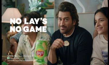 लेज के नए कैंपेन 'नो लेज, नो गेम' के लिए धोनी ने फैन्स को दिया सरप्राइज होम विजिट