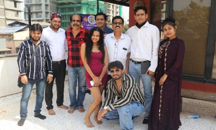 भजन सम्राट अनूप जलोटा ने रिलीज किया निर्माता और निर्देशक राज हिन्दसन का छठ गीत "उठा हे सुरुज देव " 