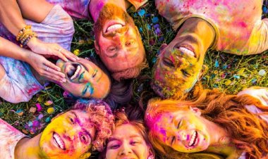 होली: इन 4 चीजों से खुद को बना लें बुलेट प्रूफ, रंग फेंक-फेंक कर थक जाएंगे लोग