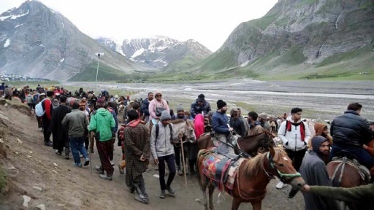 भारी बारिश के कारण रोकी गई अमरनाथ यात्रा फिर शुरु