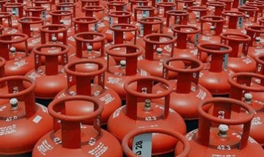 गरियाबंद जिले में गैस सिलेंडर के अवैध भंडारण और विक्रय पर खाद्य निरीक्षक ने की तीन डीलरों के खिलाफ कार्यवाही, लगाया जुर्माना