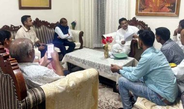 हसदेव अरण्य में डंडे के बल पर 11 हजार पेड़ों की कटाई जारी, नाराज ग्रामीणों ने मुख्यमंत्री के नाम सौंपा ज्ञापन, कहा- आखरी सांस तक जंगल बचाने लड़ेंगे