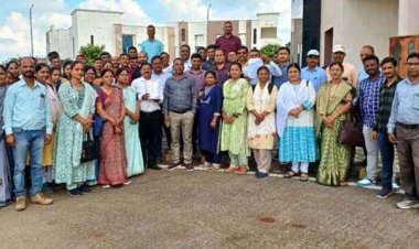 स्वच्छ भारत मिशन में कार्यरत संविदा कर्मियों ने आश्वासन के बाद भी मानदेय नहीं बढ़ाये जाने से नाराज होकर दिया सामुहिक इस्तीफा