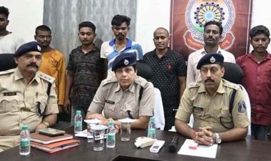 नकली अवैध देशी शराब की फैक्ट्री का पुलिस ने किया भांडाफोड़, आधा दर्जन से ज्यादा आरोपी गिरफ्तार, सात लाख की सम्पत्ति जप्त