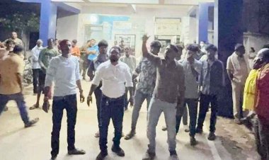 108 के लचर सिस्टम के चलते तीन घंटे तक जिला अस्पताल में जिंदगी और मौत से जूझता रहा मरीज, न्यू बॉर्न बेबी को भी नहीं मिली सुविधा, युवाओं ने किया हंगामा