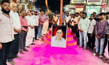 जरुरतमंदों और गरीबों के मसीहा डॉ. मेमन की छठी पुण्यतिथि पर शहरवासियों ने तिरंगा चौक पर की अपनी भावभीनी श्रद्धांजलि अर्पित