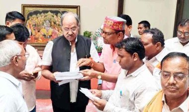 खरीदी हुई जमीन की रजिस्ट्री के लिए 32 साल से दर-दर भटक रहे किसान, पूर्व केबिनेट मंत्री बृजमोहन व कलेक्टर से की मुलाकात