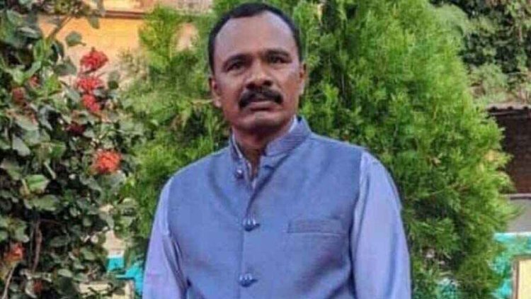 शिक्षक दिवस के दिन हेडमास्टर ने लगाई फांसी, सुसाइड नोट में 4 लोगों को ठहराया जिम्मेदार, कुछ बड़े नेताओं के नाम भी शामिल