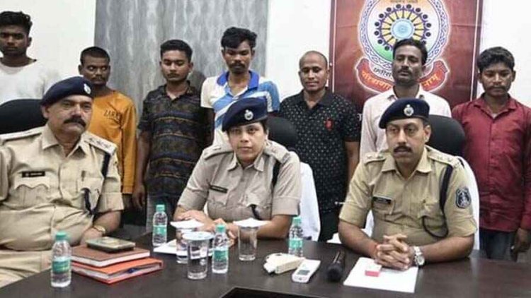 नकली अवैध देशी शराब की फैक्ट्री का पुलिस ने किया भांडाफोड़, आधा दर्जन से ज्यादा आरोपी गिरफ्तार, सात लाख की सम्पत्ति जप्त