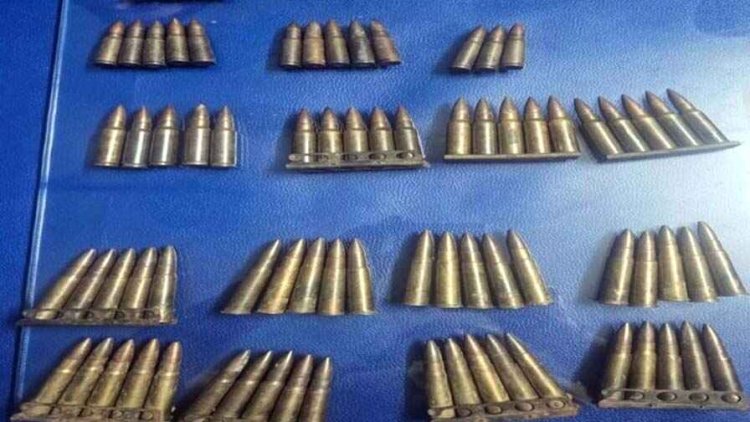 रायपुर में मिला गोलियों का जखीरा, नाले में मछलियां पकड़ते समय बच्चों को मिले कारतूस, SLR, Ak-47 और 3 नाट 3 राइफल की 70 गोलियां जब्त