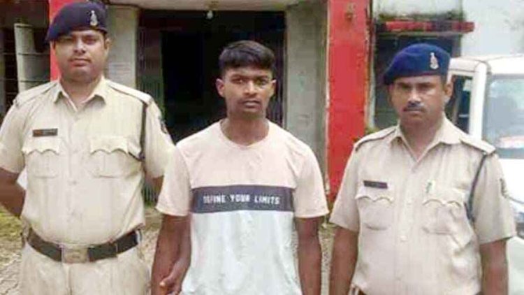 फेसबुक के जरिए दोस्ती, भिलाई में शादी का झांसा देकर छात्रा से कई बार दुष्कर्म, आरोपी को गिरफ्तार करने पुलिसकर्मी बने ठेकेदार और सुपरवाईजर