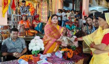 कुम्ही में नवरात्रि के अवसर पर नवनिर्मित दुर्गा रंगमंच का उद्घाटन एवं भव्य जस झांकी का हुआ आयोजन