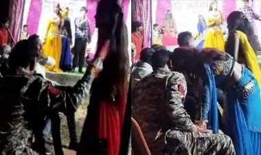 वर्दीधारी का आर्केस्ट्रा में डांसर महिला के साथ डांस करते आपत्तिजनक वीडियो वायरल, प्रधान आरक्षक सस्पेंड, नगर सैनिक का हुआ तबादला