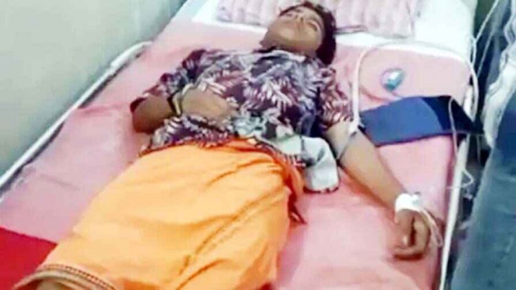 जेब में रखा एमआई कंपनी का मोबाइल अचानक ब्लास्ट, ओडिशा से रायगढ़ झांकी देखने आया नाबालिग बेहोश, उंगली में आई चोट, अस्पताल में भर्ती