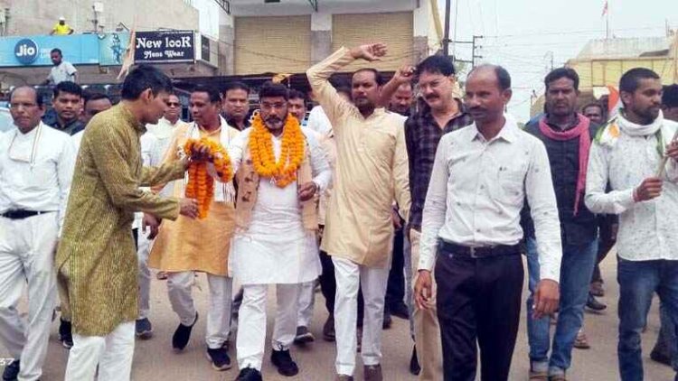 लोहारीडीह के पीड़ितों को इंसाफ दिलाने सड़क पर उतरे पूर्व सीएम भूपेश बघेल और कांग्रेसी, घेरा उपमुख्यमंत्री कार्यालय, राष्ट्रपति के नाम सौंपा ज्ञापन