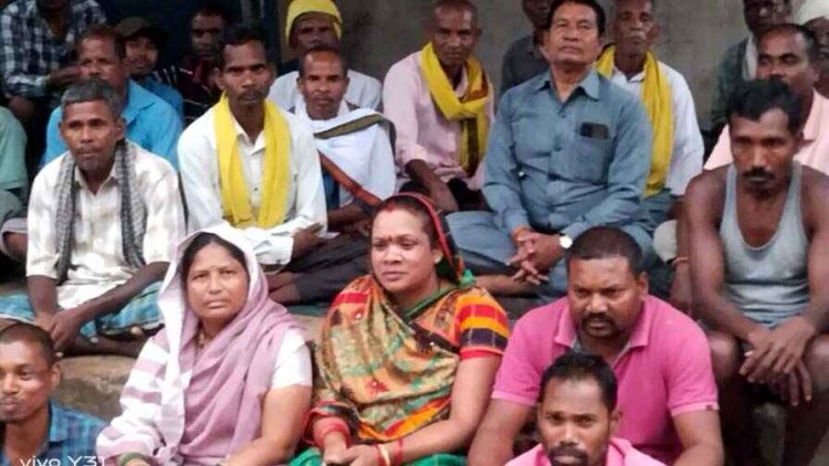 हाथियों के आतंक से परेशान एक दर्जन गांव के ग्रामीणों ने बैठक में लिया फैसला, 30 अक्टूबर को कलेक्टर को मांगों को लेकर सौंपेंगे ज्ञापन