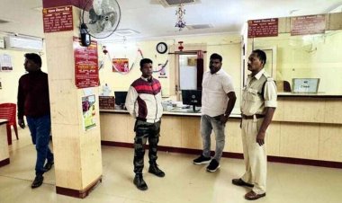 गरियाबंद में आधी रात बज गया पंजाब नेशनल बैंक का अलार्म, मचा हडकंप, आवाज सुनते ही दनादन आई पुलिस की गाड़ियां, और फिर जो हुआ..