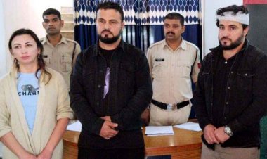 3 विदेशी नागरिकों ने तोड़ी पुलिस की नाकाबंदी, पुलिसकर्मियों को कुचलने की कोशिश, पुलिस ने दोनों युवकों और युवती को किया गिरफ्तार