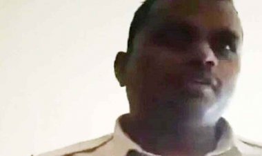 शराब तस्करी केस में 50 हजार का घूस मांगते हुए हेड कांस्टेबल का वीडियो हुआ वायरल, एएसपी ने प्रधान आरक्षक अनिल साहू को किया लाइन अटैच
