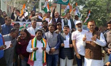 कांग्रेस पार्टी का 26 जनवरी तक 60 दिवसीय राष्ट्रव्यापी संविधान रक्षक अभियान शुरु, संविधान विरोधी ताकतों से कांग्रेस का संघर्ष जारी रहेगा -कमलेश