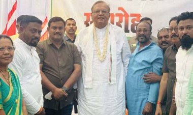 दीपावली मिलन समारोह में शामिल हुए पूर्व विधायक अमितेश शुक्ल, पारंपरिक नृत्य, राउत नाचा, गड़वा बाजा, मुरली की तान और दोहों की गूंज