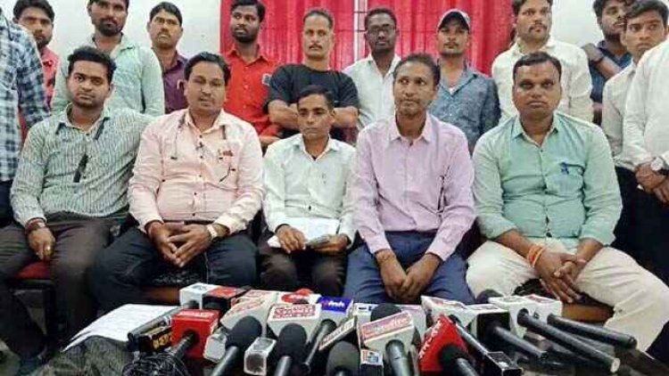 स्पॉट बिलिंग और मीटर रीडिंग श्रमिक ठेका कर्मचारी महासंघ ने मीटर रीडर को संविदा नियुक्ति देने की मांग, प्रदेशभर में 5 हजार 300 कर्मचारी कर रहे काम