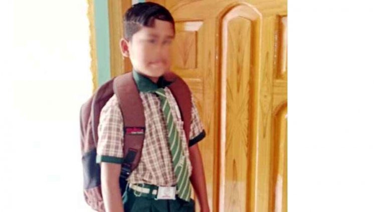 11 साल के मासूम बच्चे ने पंखे में रस्सी के सहारे फांसी लगा की खुदकुशी, परिवार में पसरा मातम, कारण अज्ञात, पुलिस कर रही मामले की जांच