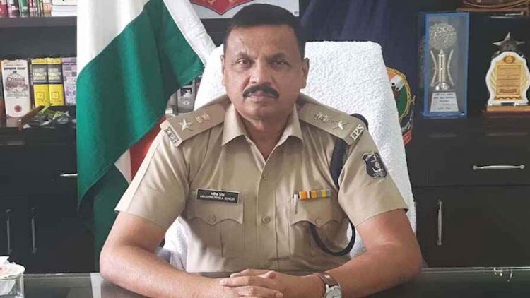 अनुशासनहीनता और सोशल मीडिया के अनुचित उपयोग पर एसपी ने की बड़ी कार्यवाही, आरक्षक को किया निलंबित, जांच के आदेश जारी