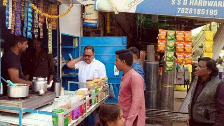 स्कूल के पास नशे के सामान बेचने वालों पर कार्रवाई, सैकड़ों स्कूलों के आसपास की गई जांच, दो कार्टून सिगरेट, 5 बोरी गुटखा और 1 बाॅक्स गुडाखू जब्त