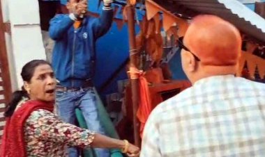 अतिक्रमण के खिलाफ पहुंचा नगर निगम का अमला, कब्जाधारी महिला ने अधिकारी-कर्मचारियों से की बदसलूकी, वीडियो हुआ वायरल
