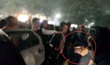 चौपाटी पहुंचे प्रेमी-प्रेमिका, वहीं पहुंच गई पत्नी, नजारा देख हो गई आग बबूला, जमकर हुई मारपीट, वीडियो बना रही महिला का प्रेमिका ने तोड़ दिया मोबाईल