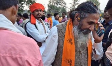 सांसद भोजराज नाग और ठेकेदार के बीच हुई मोबाईल पर तनातनी का माहौल, बहसबाजी और गाली गलौज, वीडियो जमकर हो रहा वायरल