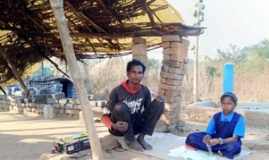 विशेष पिछड़ी कमार जनजाति के परिवार की दुर्दशा, शासन-प्रशासन से मदद की गुहार, मनोज पटेल- सरकार की योजनाएं कागजों तक ही सीमित