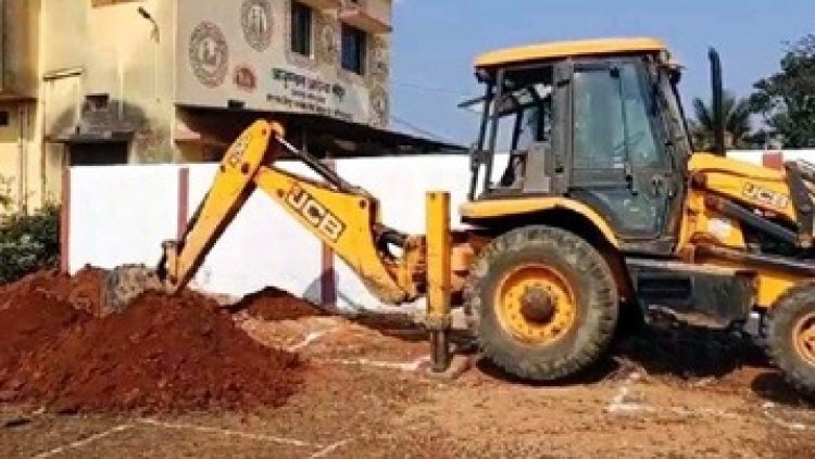 सत्ता पक्ष के विधायक की नहीं रह गई पूछ परख, बिना MLA से भूमि पूजन कराए ही महतारी सदन का निर्माण हुआ शुरु, अधिकारी कर रहे मनमानी!