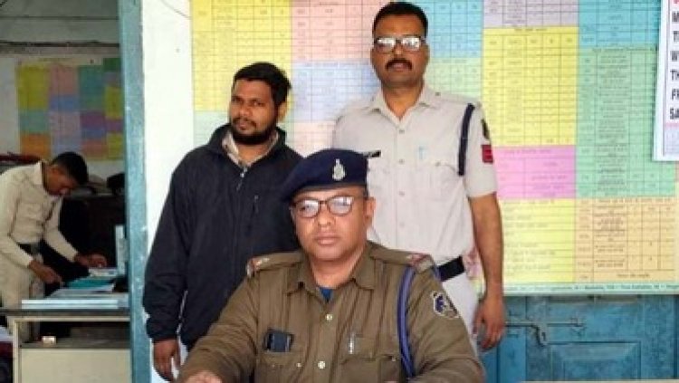 पत्नी से विवाद के दौरान मना किया तो मां पर किया चाकू से जानलेवा हमला, फरार आरोपी युवक को पुलिस ने गिरफ्तार कर भेजा जेल