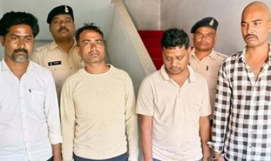 जिले में हुई तीन जगहों की चोरी का हुआ खुलासा, पुलिस ने रायपुर और राजिम के सोनार चोरों समेत चार आरोपियों को किया गिरफ्तार