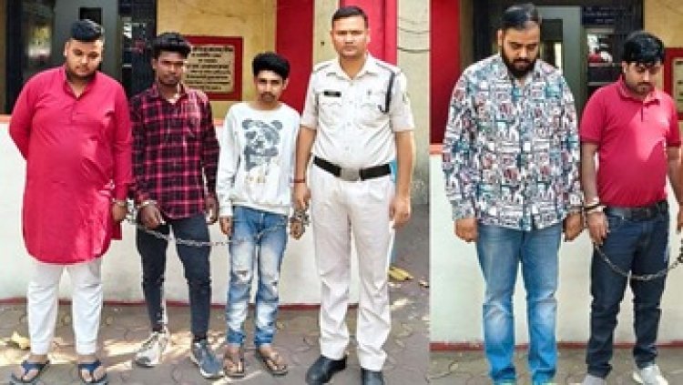 दो जुआरी गिरफ्तार, जुआरियों के कब्जे से नगदी रकम 14,180/- रुपये जप्त, पुलिस के आने की खबर देने वाले तीन आरोपी भी सलाखों के पीछे