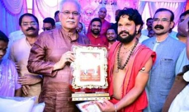 रथयात्रा में शामिल होने पूर्व मुख्यमंत्री भूपेश बघेल सहित पहुंचे 10 विधायक, परंपरागत श्रद्धा-भक्ति और उल्लास के वातावरण में निकली भव्य रथयात्रा