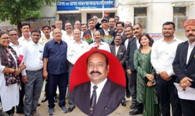 नरेंद्र देवांगन ने रचा इतिहास, 9वीं बार गरियाबंद जिला अधिवक्ता संघ की संभाली कमान, बोले- अधिवक्ताओं की अटूट श्रद्धा और विश्वास का परिणाम