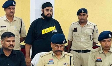 महिला को लोन दिलाने के नाम पर मोबाइल फाइनेंस कराकर लाखों की ठगी, आरोपी सिमरन गिरफ्तार, 16 आईफोन बरामद, जांच में जुटी पुलिस