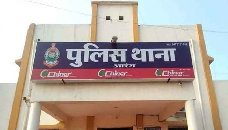 आरंग पुलिस ने कटिंग के लिए मवेशियों को उड़ीसा ले जा रहे मवेशी तस्कर को किया गिरफ्तार, बोलेरो पिकअप वाहन जप्त