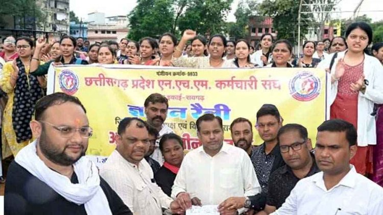 कोरोना योद्धाओं को प्रशासन ने नहीं दिया रैली और विधायक निवास तक ज्ञापन देने की अनुमति, क्या ‘स्वास्थ्य मिशन’ अब ‘दमन मिशन?